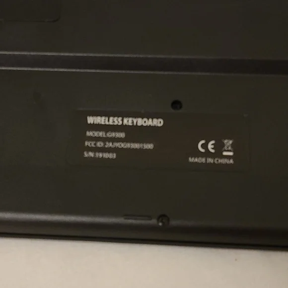 Wireless Keyboard Model: G9300 - Picture 9 of 13